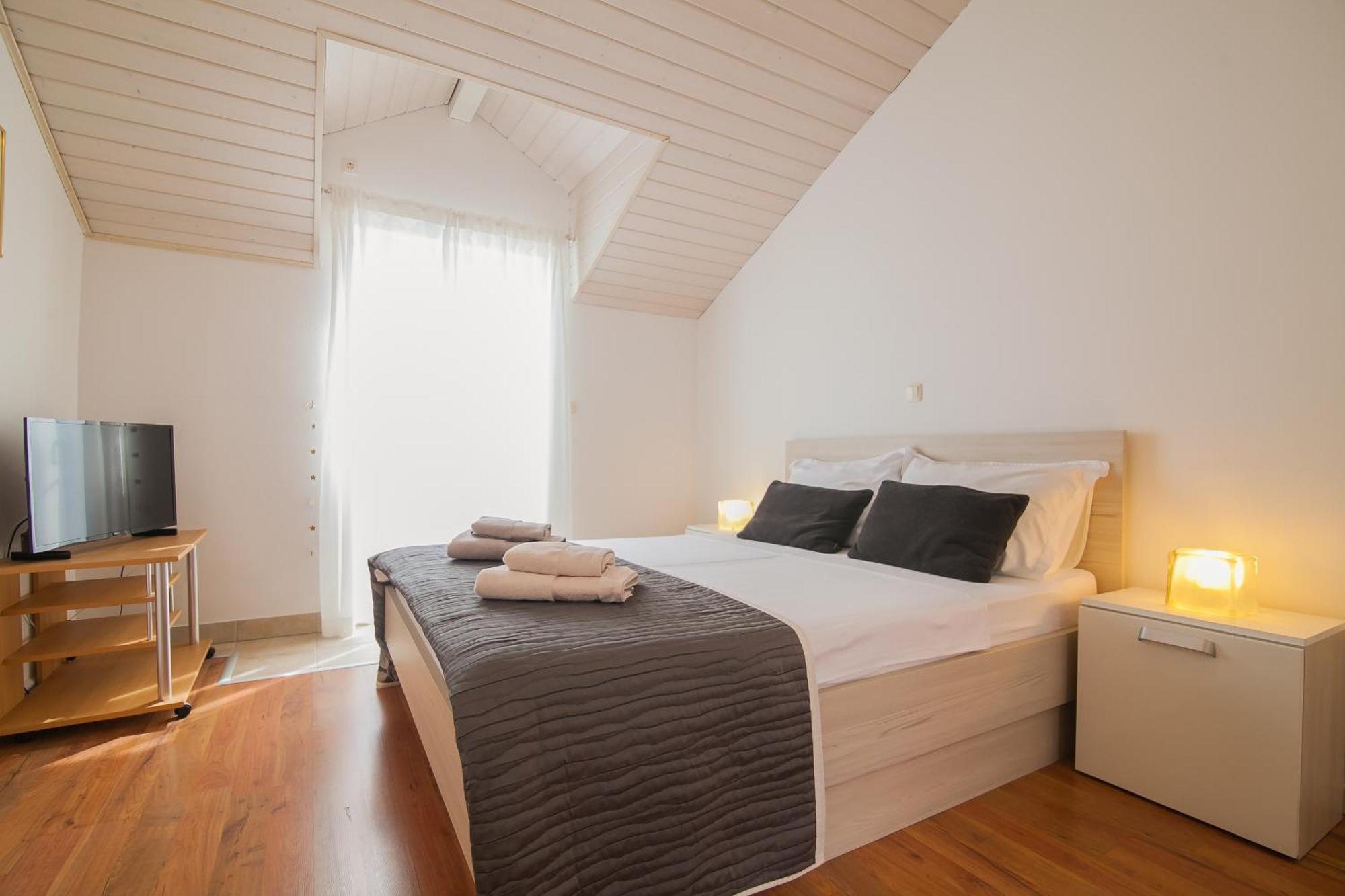 Helvetia Sunny Apartments ボル エクステリア 写真