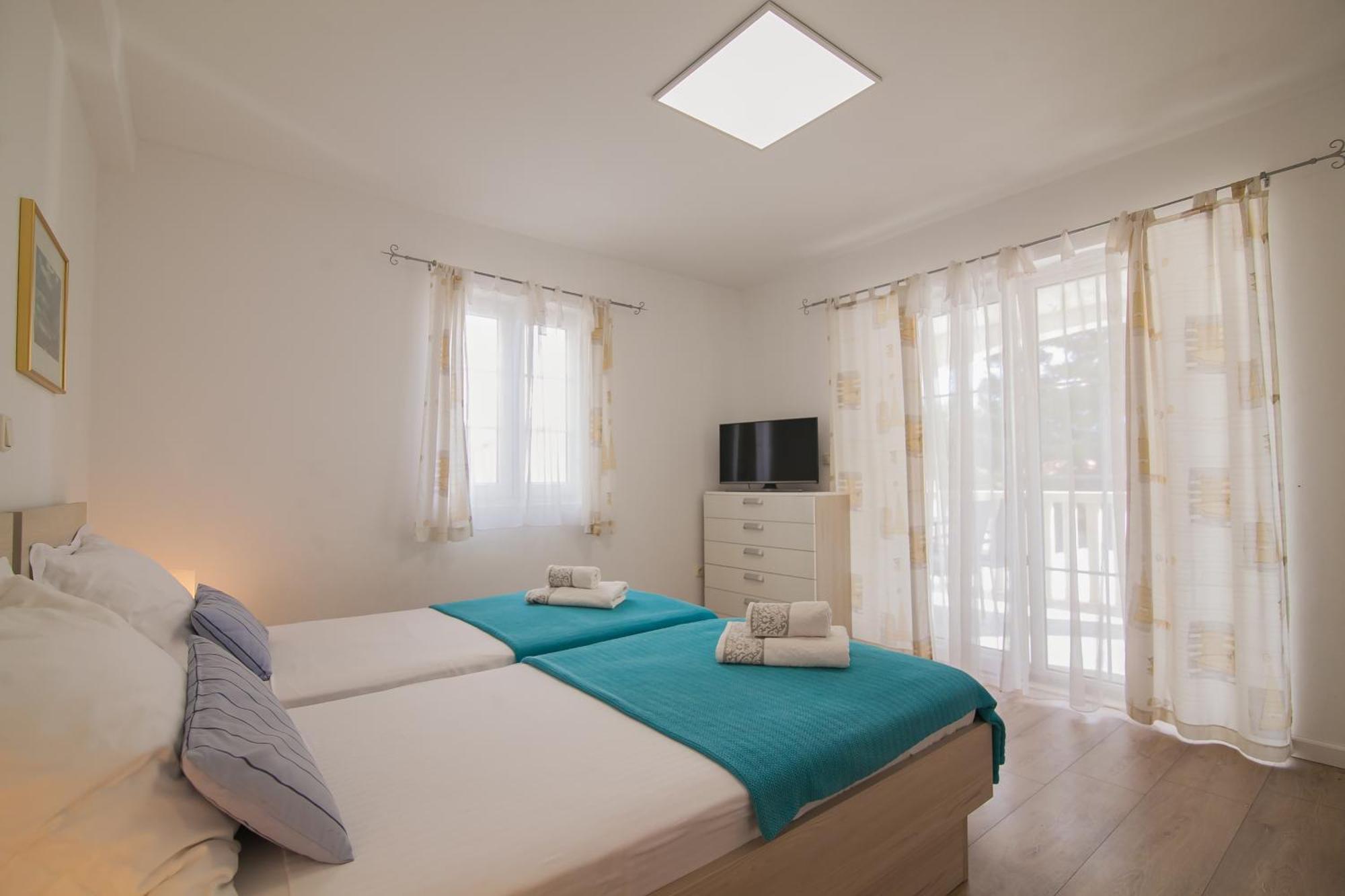 Helvetia Sunny Apartments ボル エクステリア 写真